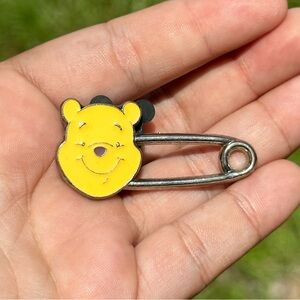 2015 Winnie the Pooh Hong Kong Safety Disney Enamel Pin 🐻🍯❤️✨